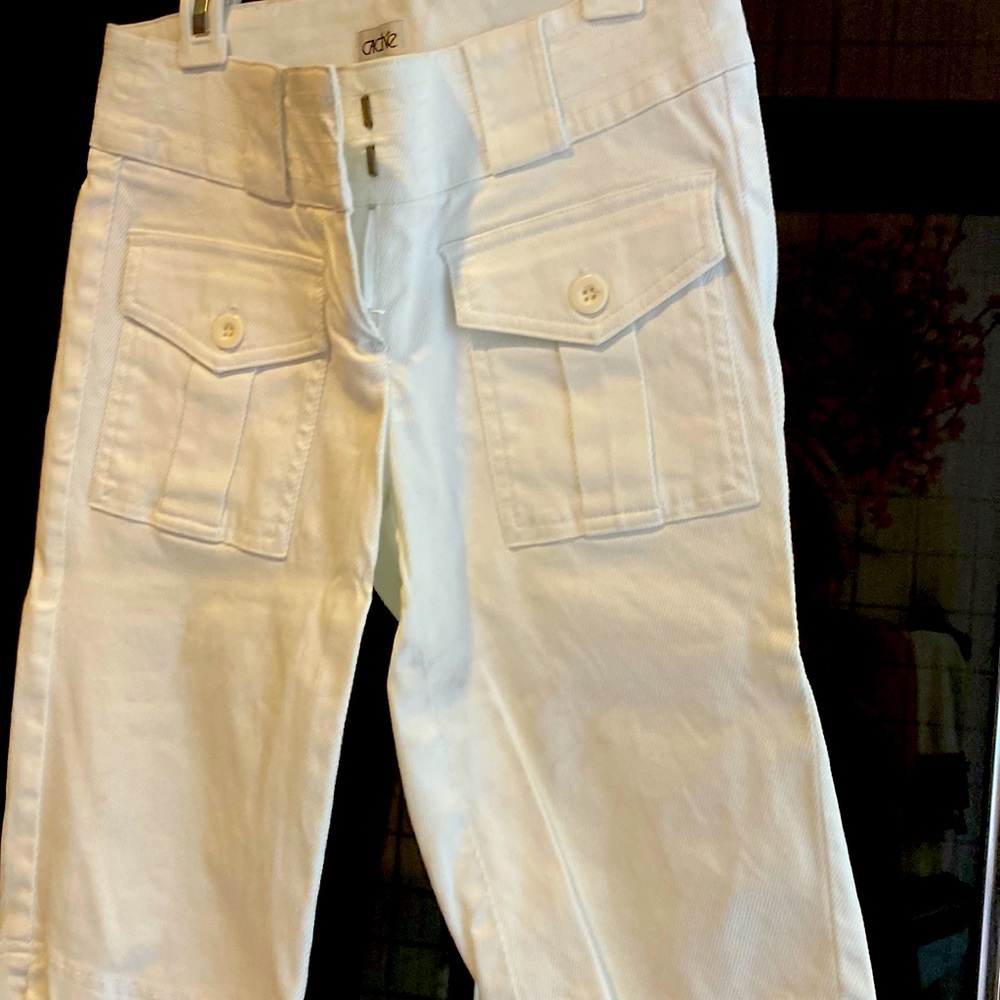 White Capri Stretch Material From Cache In A Size… - image 1